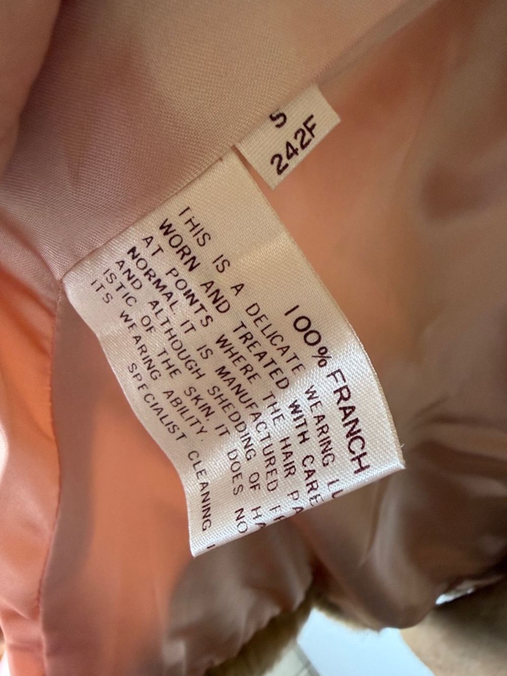 VINTAGE RABBIT FUR + ROSE CHAMPAGNE SATIN LINED 70’s COAT - PRICE FIRM BUY ONLY - Picture 6 of 11